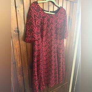 Elegant Red and Black Patterned Dress